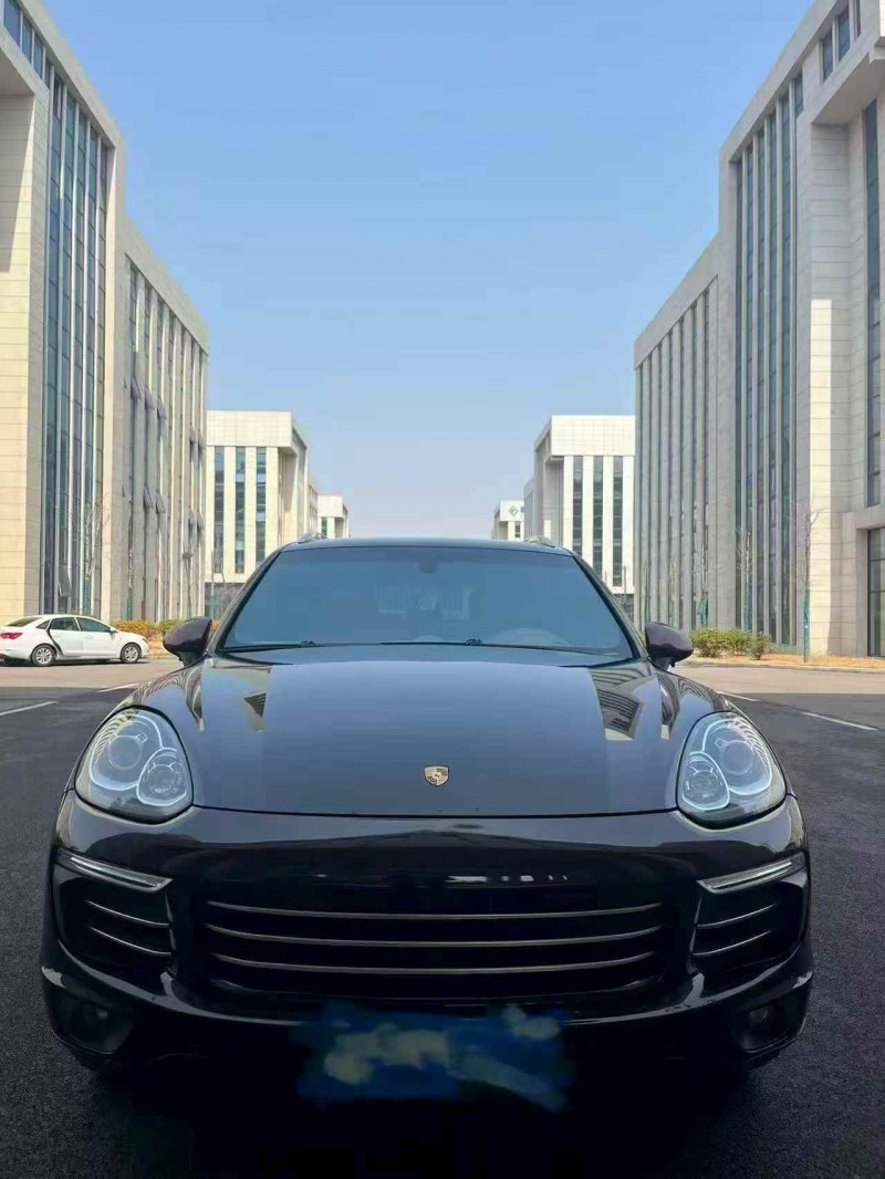 枣庄15年保时捷卡宴1