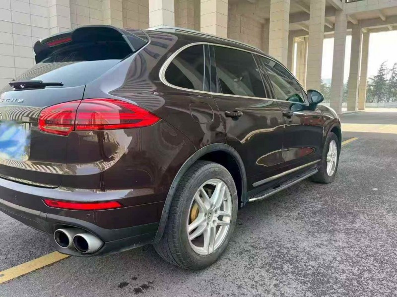 枣庄15年保时捷卡宴7