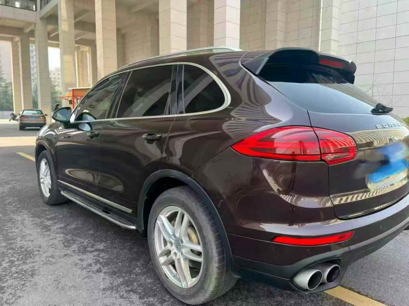 枣庄15年保时捷卡宴8