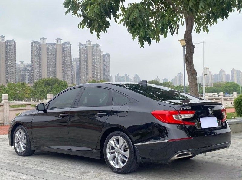 徐州21年本田雅阁4