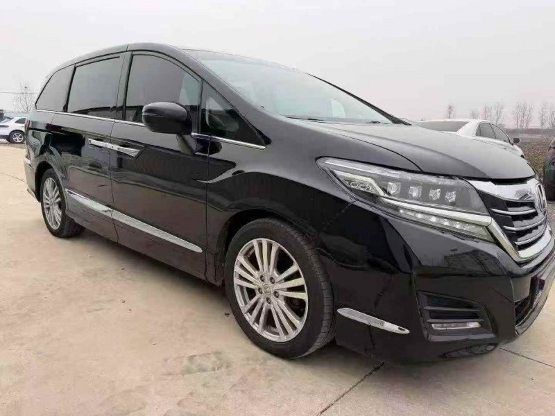 青岛16年本田艾力绅3