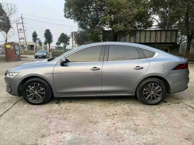 襄阳24年比亚迪秦6