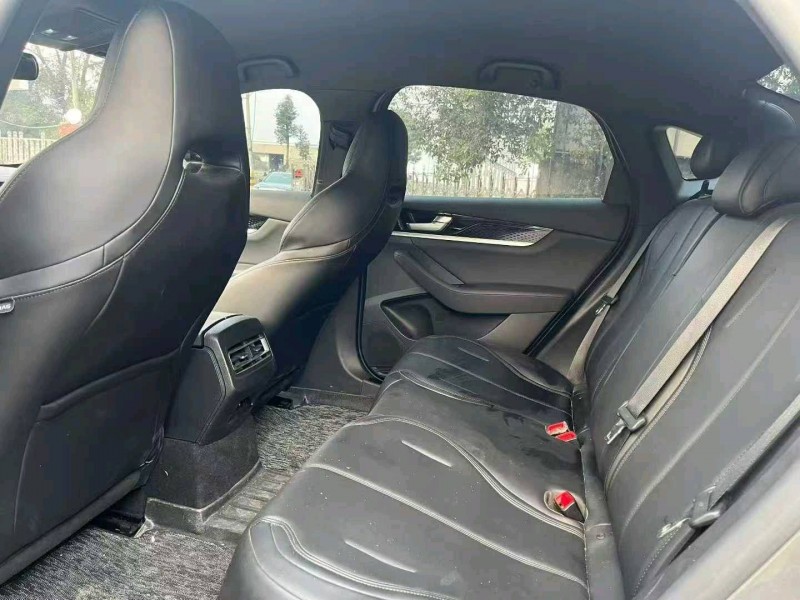 襄阳24年比亚迪秦8