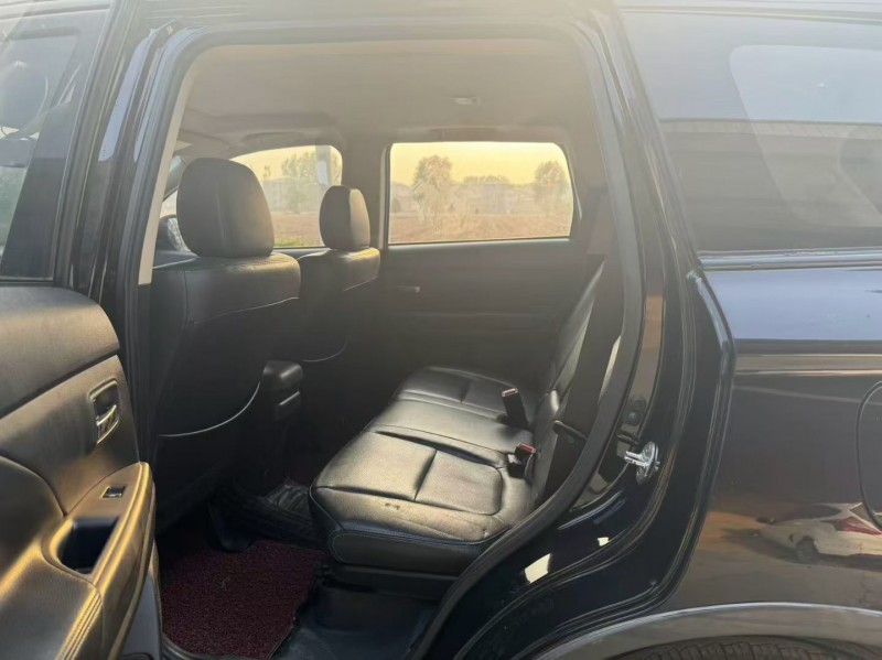 新鄉18年三菱歐藍德5