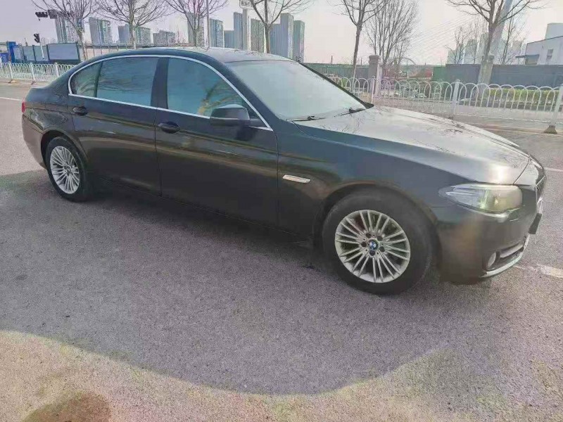 東營14年寶馬5系2