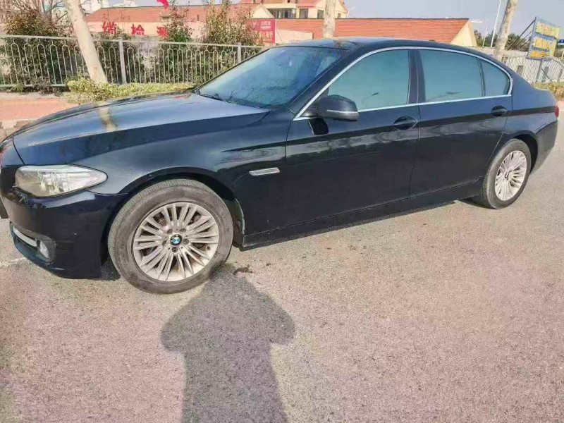 東營14年寶馬5系3
