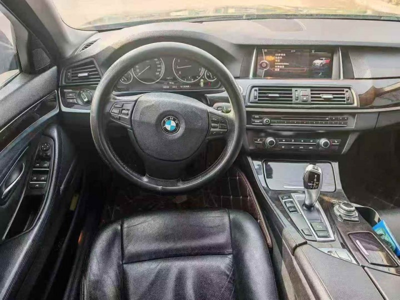 東營14年寶馬5系4