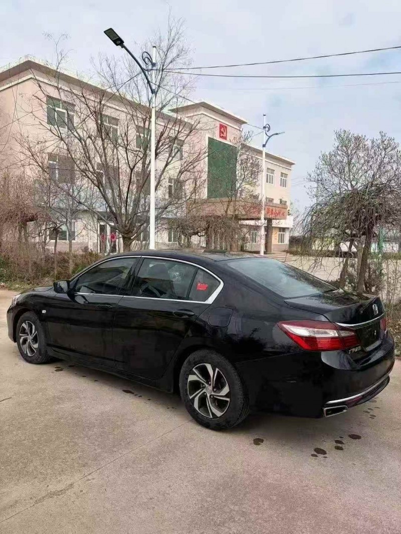 濟寧16年本田雅閣8