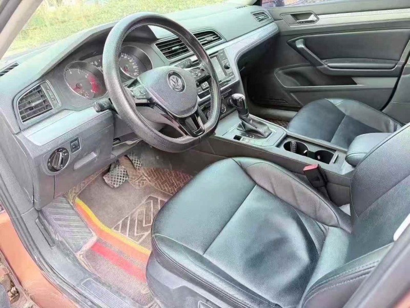 济宁17年大众凌渡4