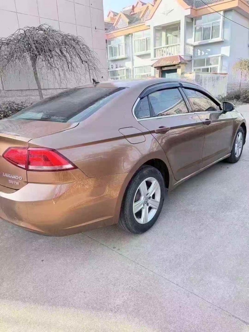 济宁17年大众凌渡7