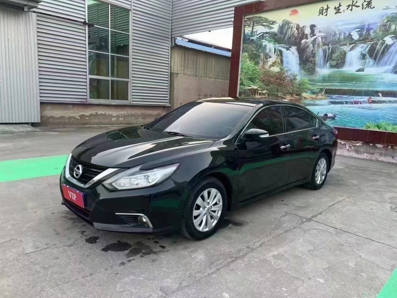 临沂18年日产天籁2