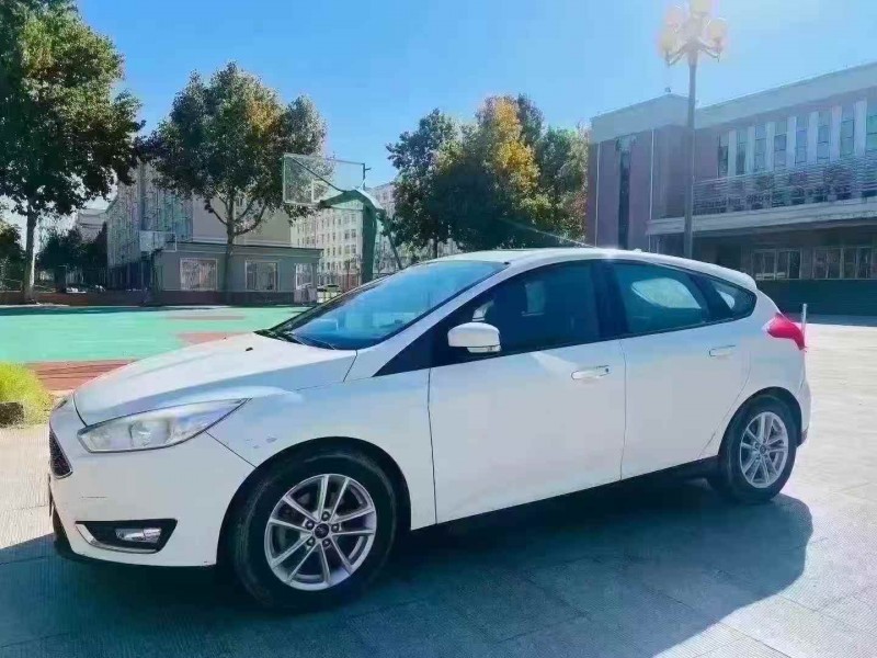 枣庄16年福特福克斯2