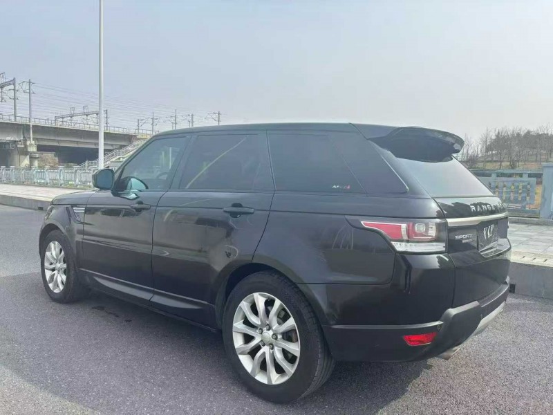 郑州14年路虎揽胜运动7