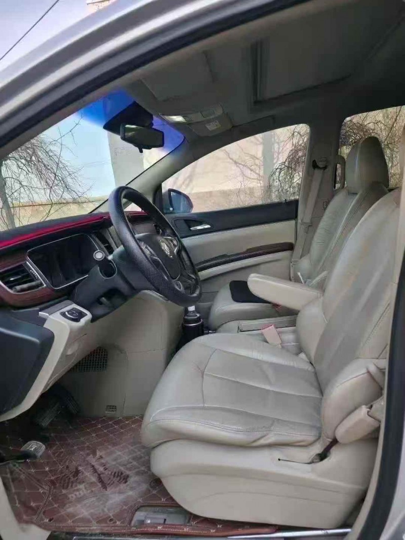 威海16年别克GL84