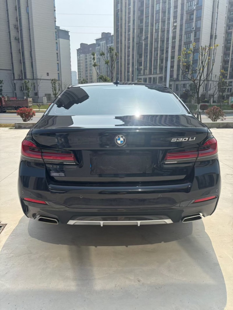 襄阳23年宝马5系9