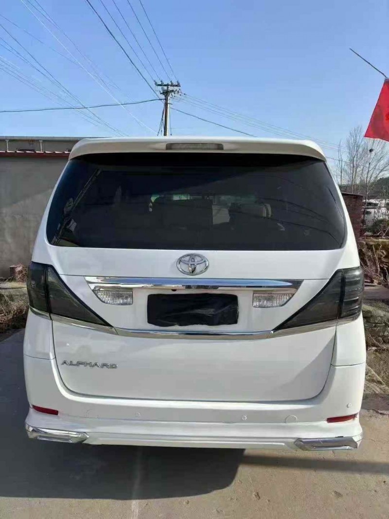 邯鄲14年豐田埃爾法9