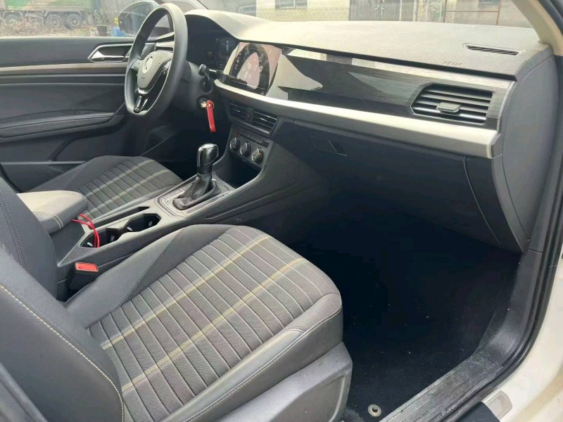 襄陽21年大眾朗逸9