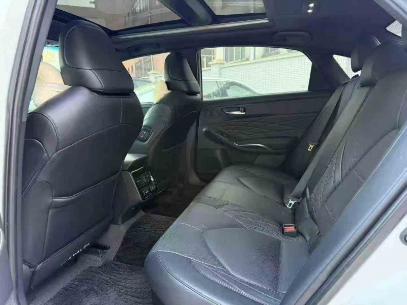 汕头23年丰田亚洲龙5