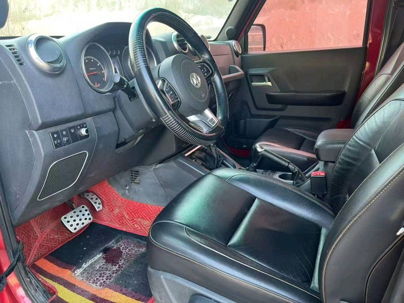 襄阳16年北京BJ404