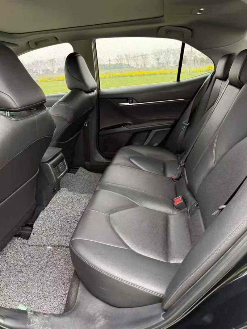 金華21年豐田凱美瑞6