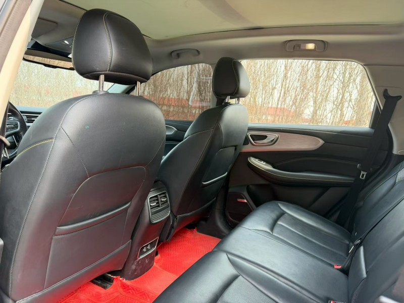 青島20年榮威RX54