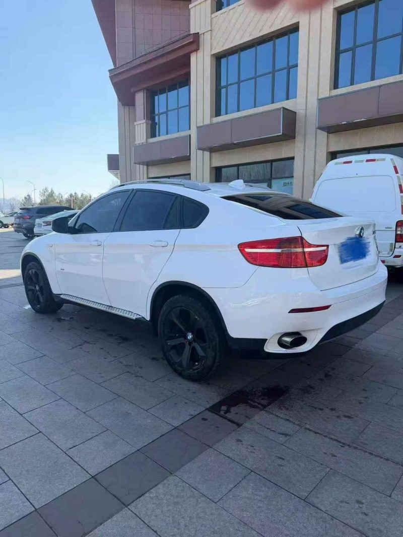 苏州16年路虎揽胜运动9