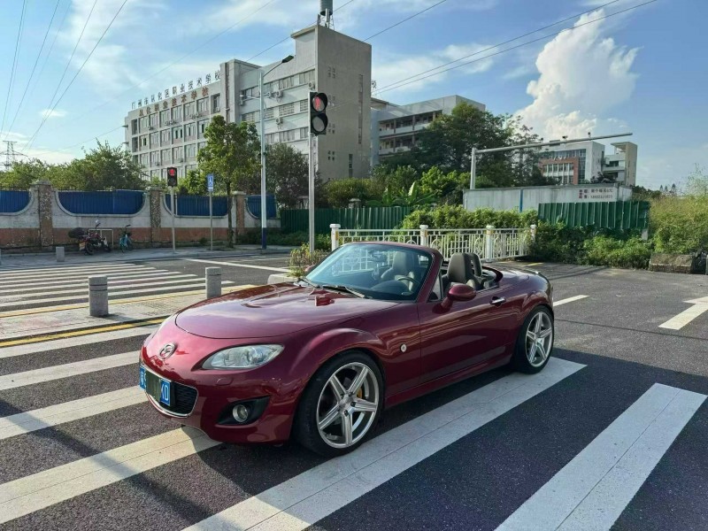 广州10年马自达MX-53