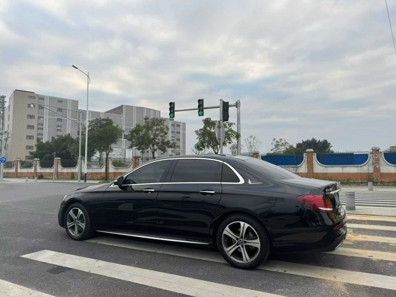 广州20年奔驰E4