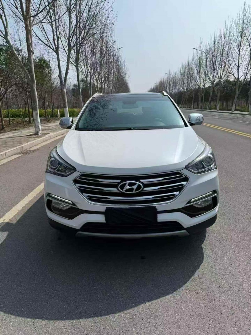 南通17年现代新胜达1