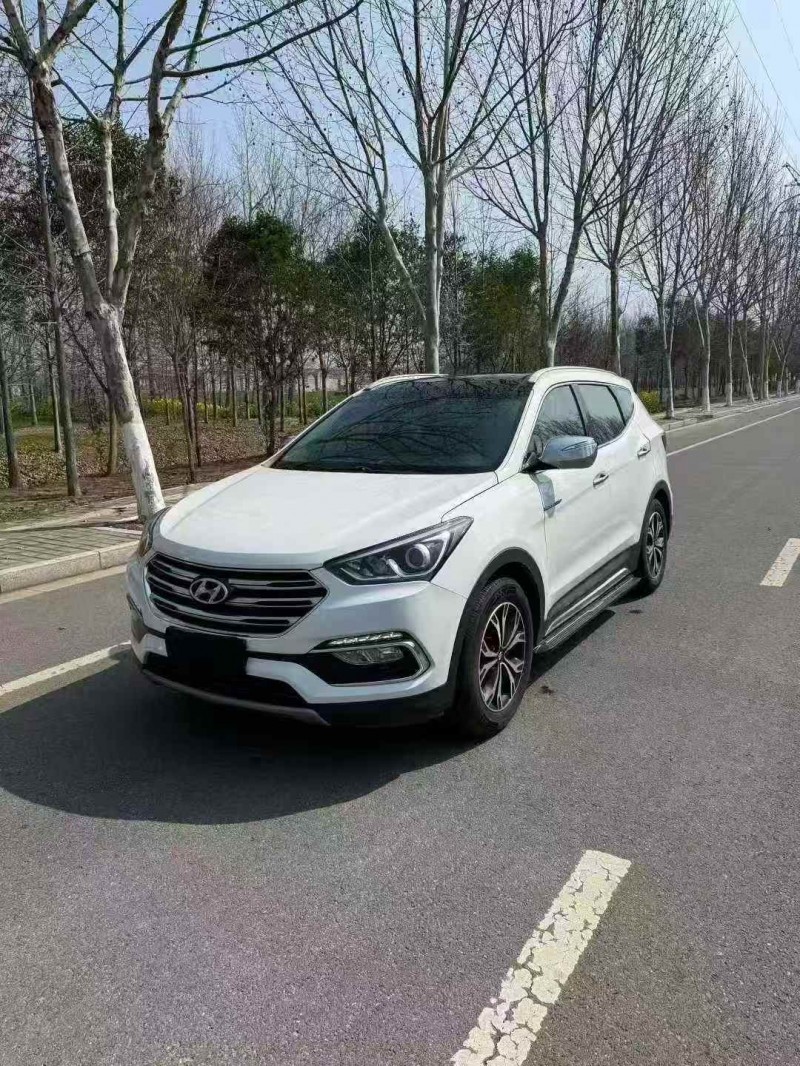 南通17年现代新胜达3