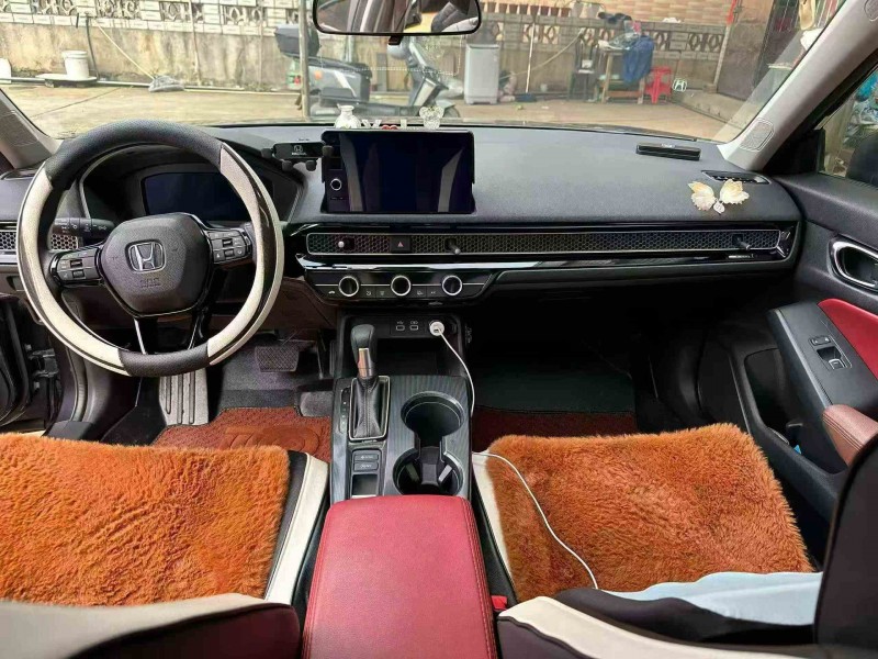 张家界23年本田型格6