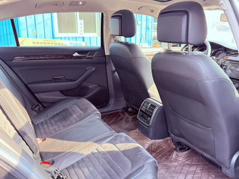 青岛17年大众迈腾3