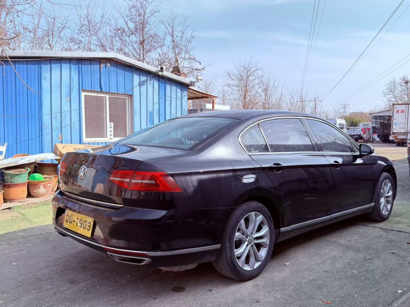 青岛17年大众迈腾4