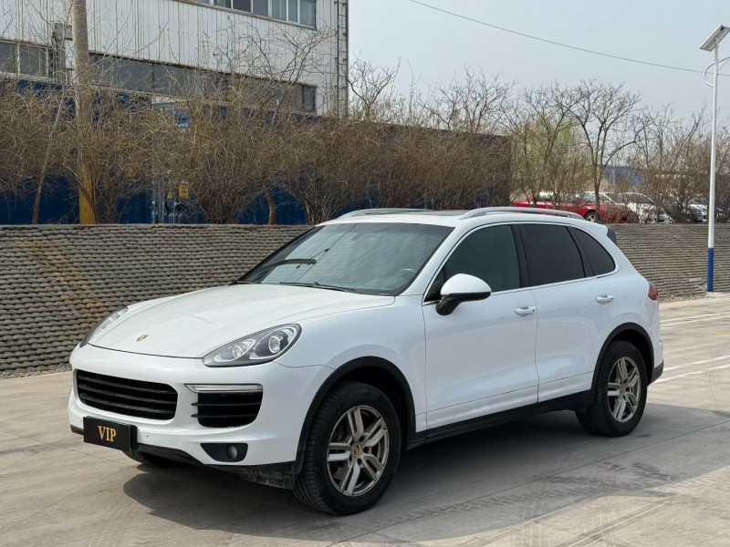 青岛16年保时捷卡宴2