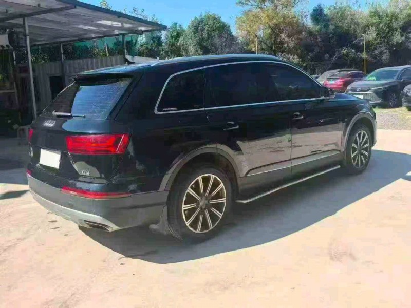 玉溪16年奧迪Q77