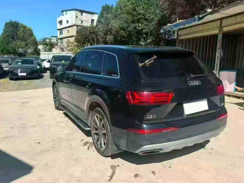 玉溪16年奧迪Q78