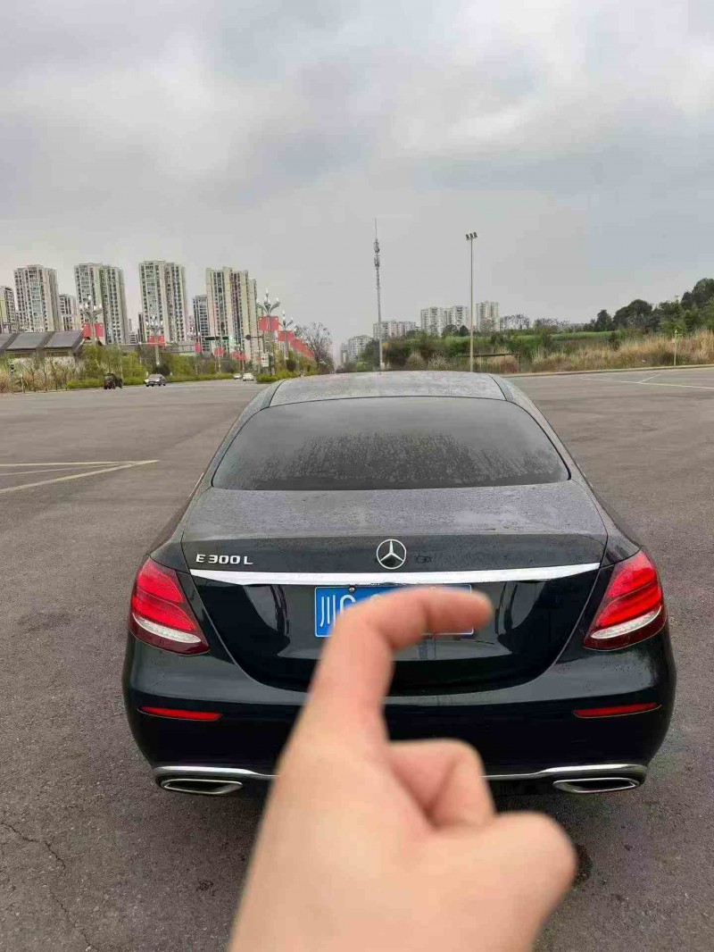 德阳17年奔驰E8