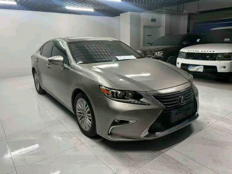 遂寧17年雷克薩斯ES2