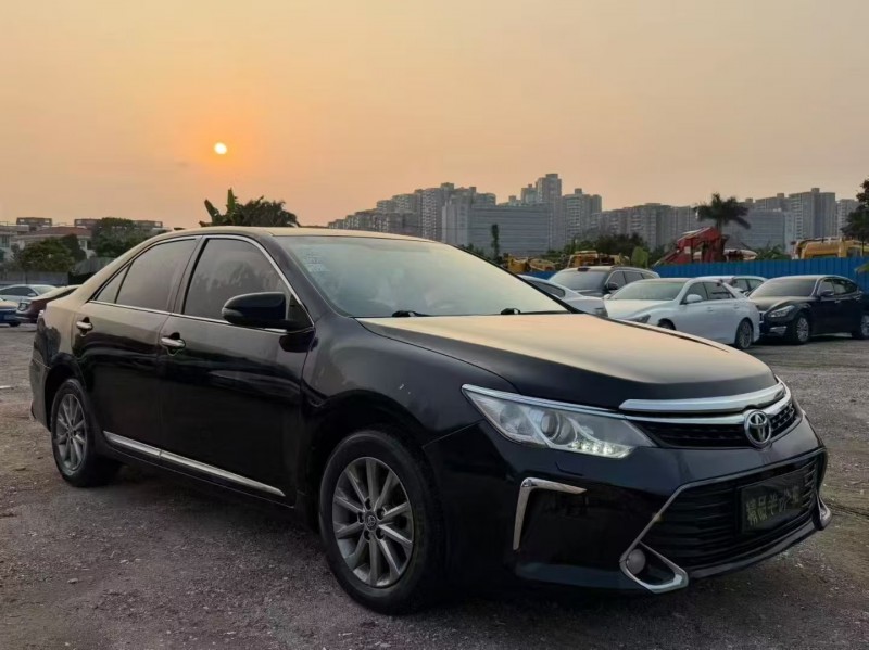 广州17年丰田凯美瑞3