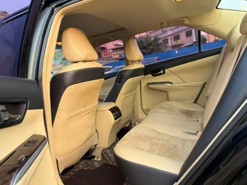 广州17年丰田凯美瑞4