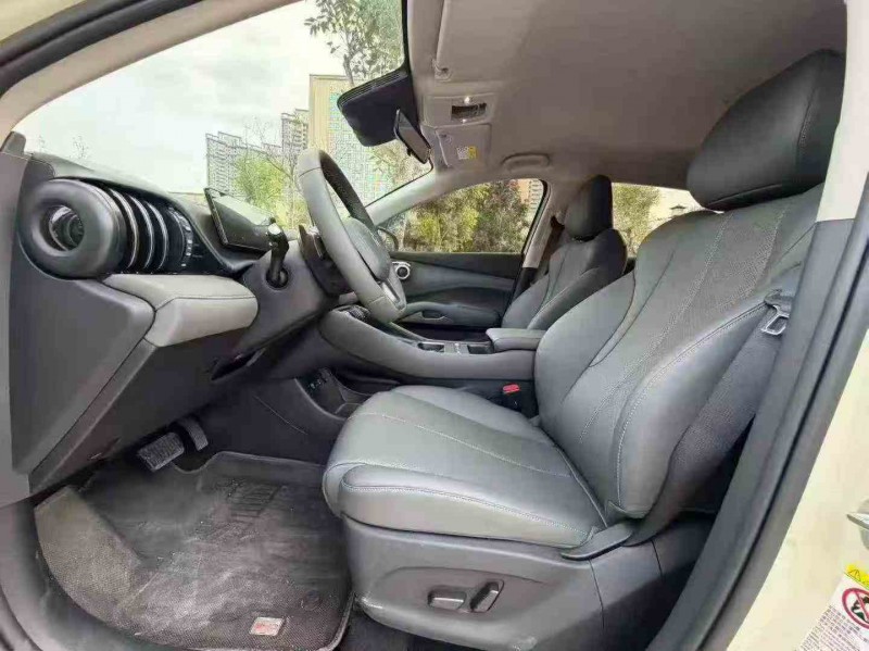 深圳25年比亚迪元4