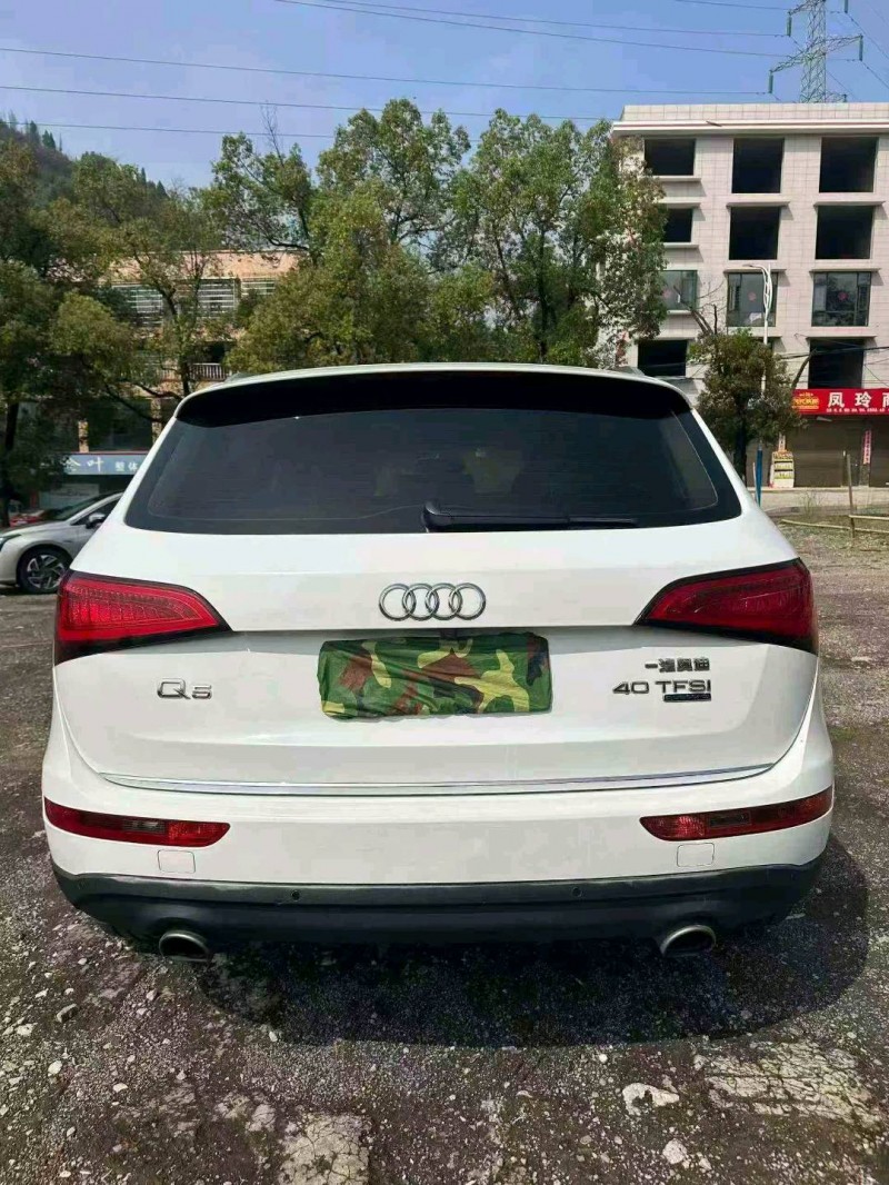 张家界17年奥迪Q59