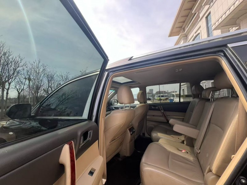 沧州13年丰田汉兰达6