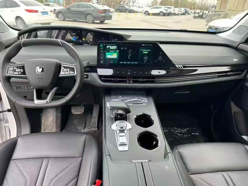 承德24年长安汽车UNI6