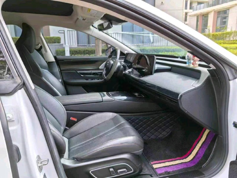 廣州22年小鵬汽車p76