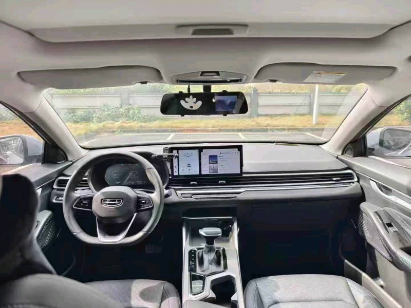 广州23年吉利帝豪4