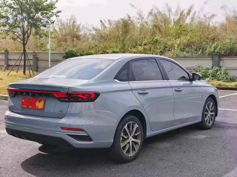 广州23年吉利帝豪9