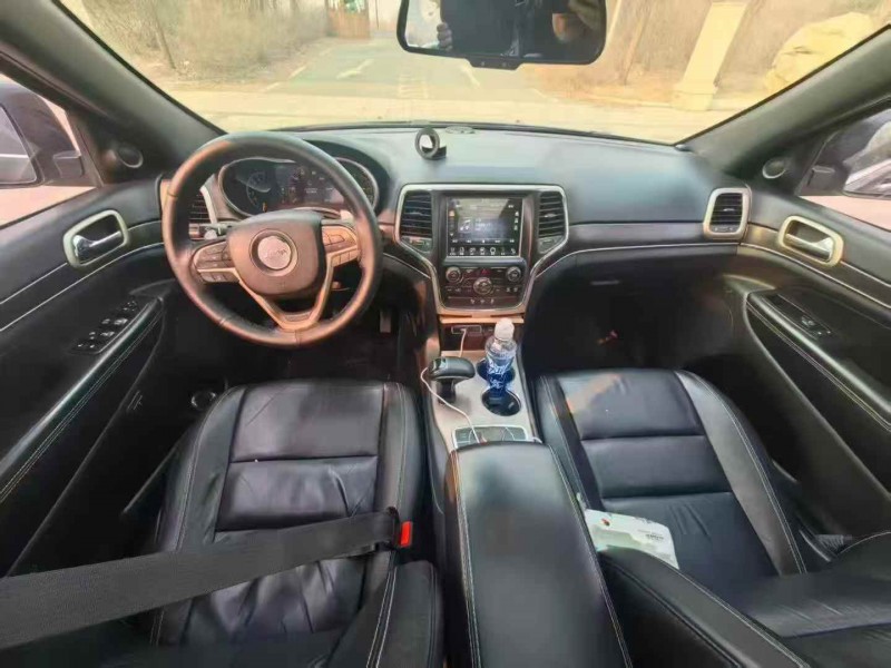 煙臺16年Jeep大切諾基4