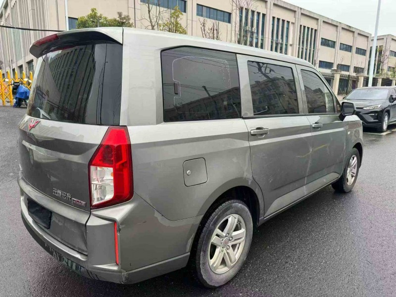 衡阳19年五菱汽车宏光8