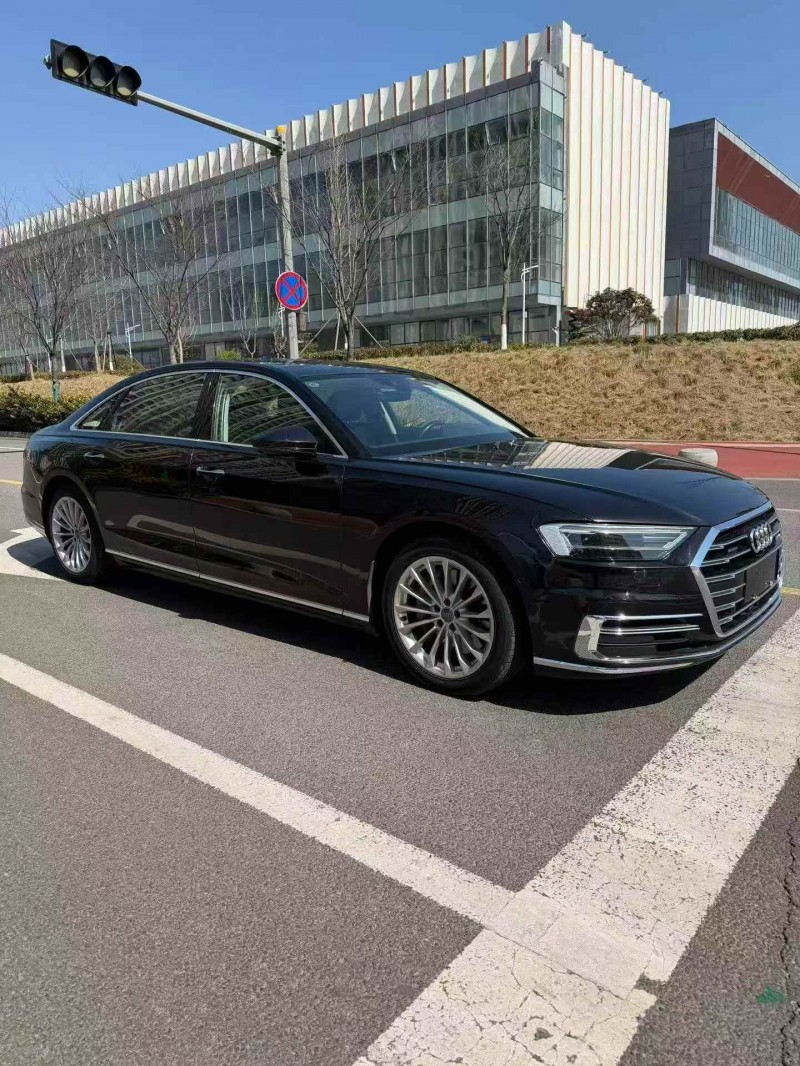 淄博18年奧迪A8L2
